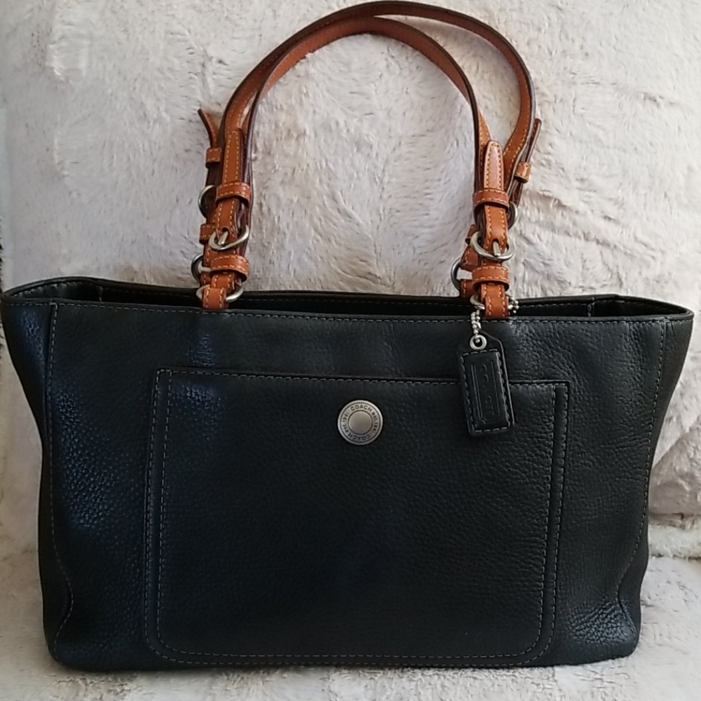 COACH LEATHER BLACK PURSE